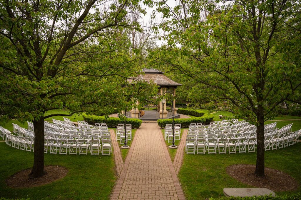 Outdoor courtyard for the ceremony